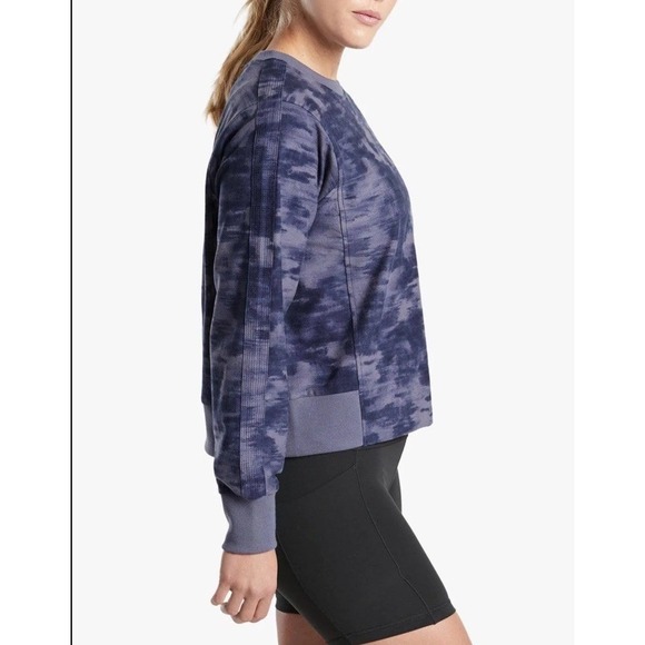 Athleta Women's Cropped Sweatshirt Size XSmall - Picture 2 of 10